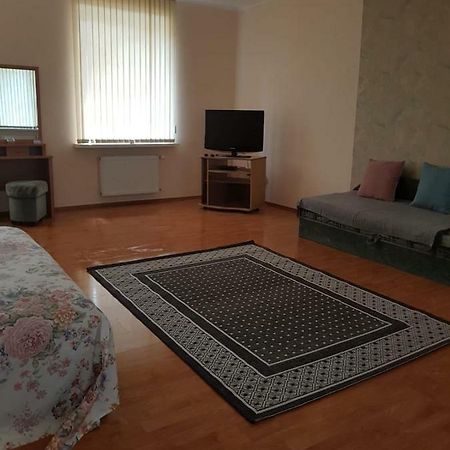 Saule Appartement Daugavpils Buitenkant foto